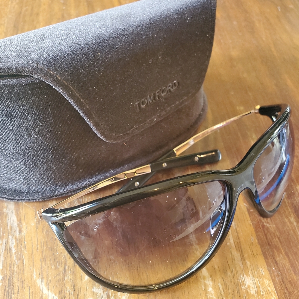 Tom Ford Authentic black sunglasses
